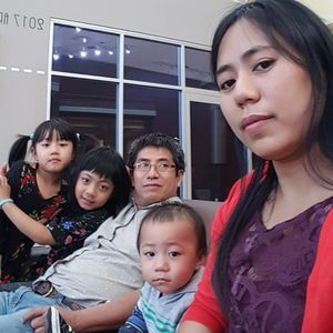 Meet your Posher, Khin